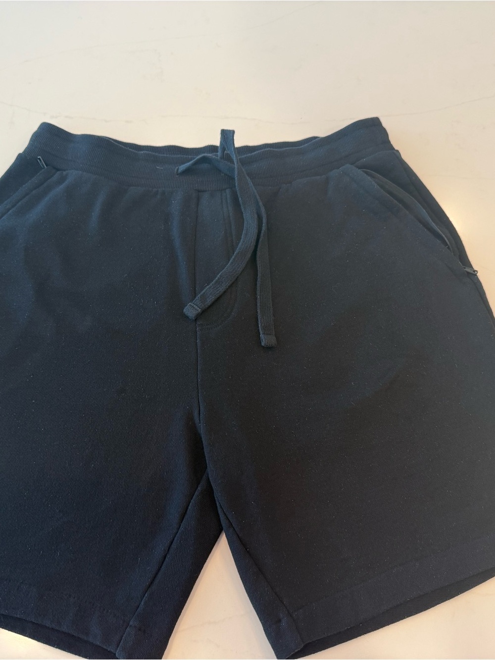 ALO Chill Yoga Men's Black Drawstring Athletic Shorts